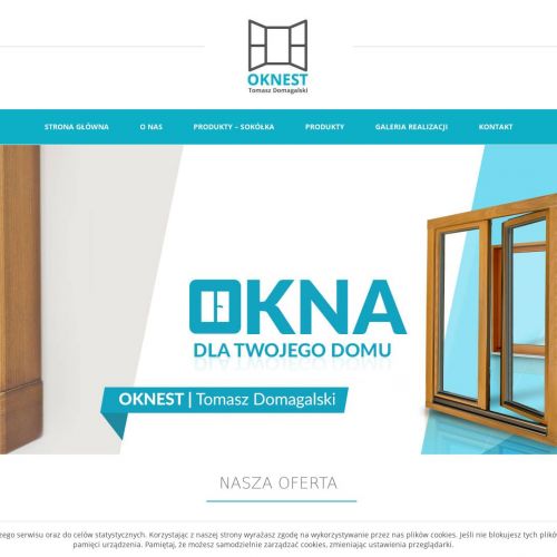 Toruń - drzwi drewniane świecie